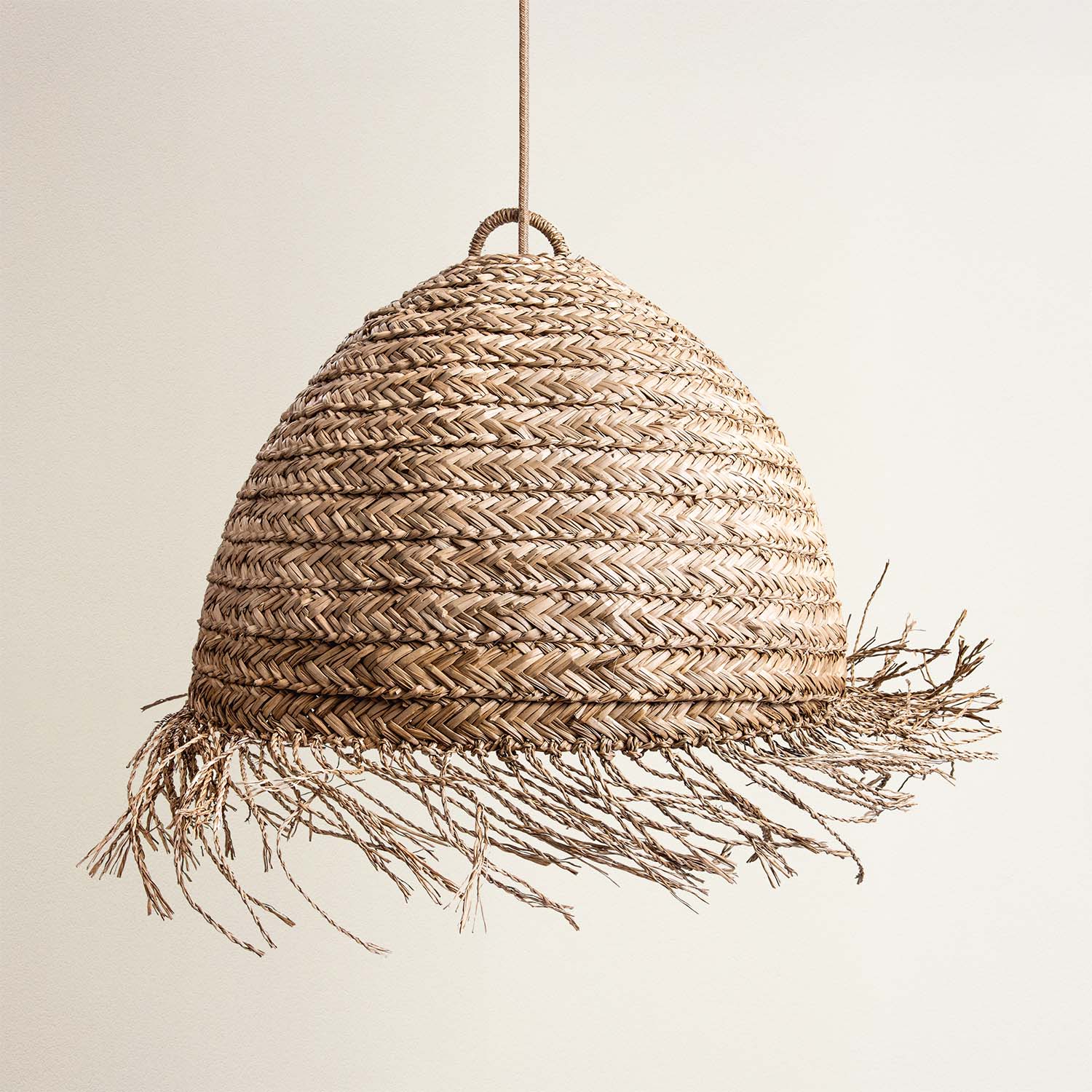 cover selene seagrass woven pendant light with fringes, off